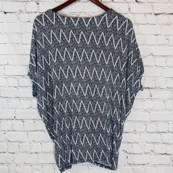 A Pea In The Pod Maternity Short Sleeve Top Small - Picture 5 of 5